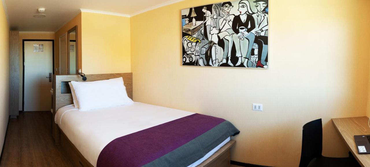 Hotel Modular Express Calama Extérieur photo
